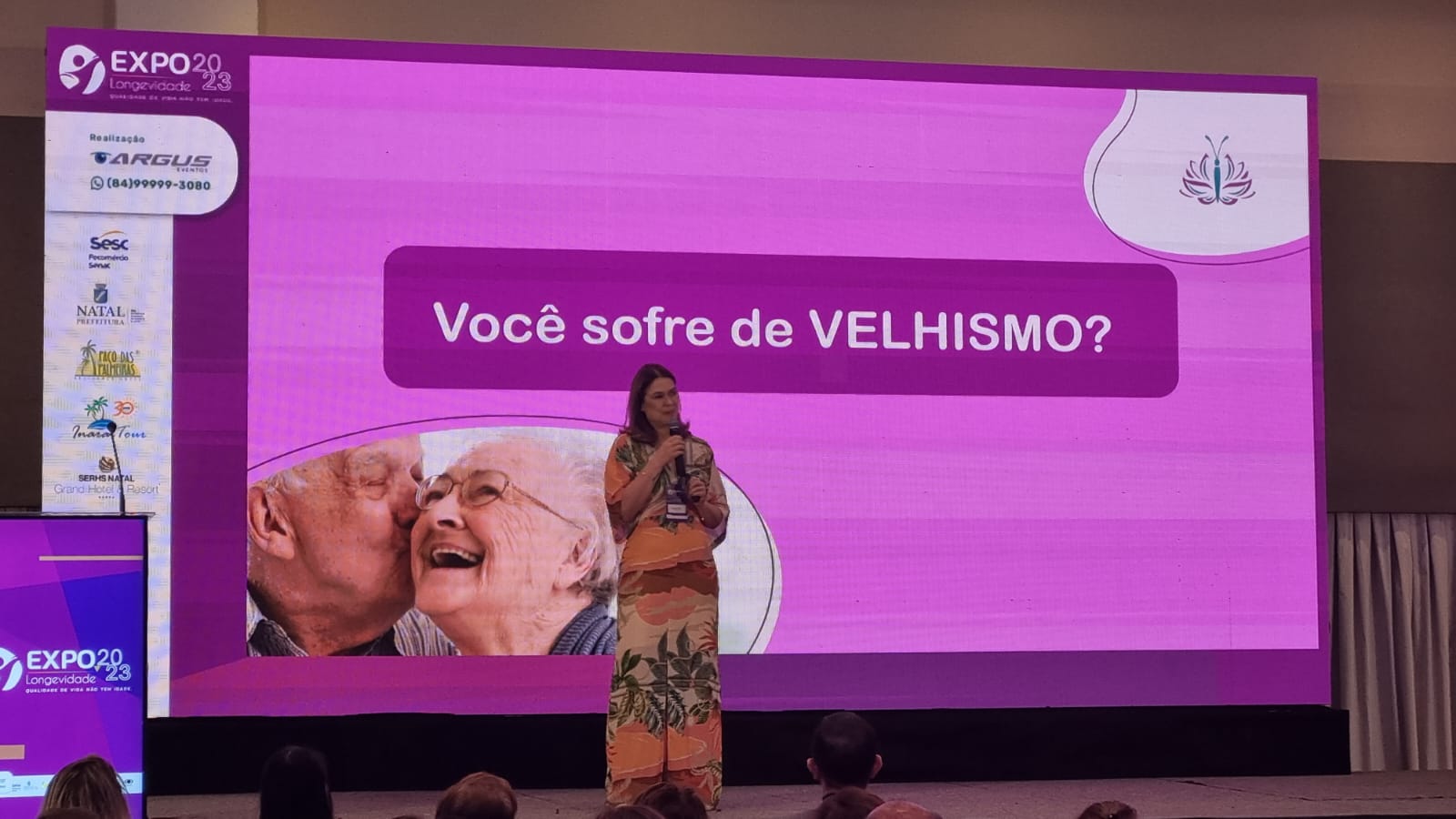 Cristina Hahn em palestra