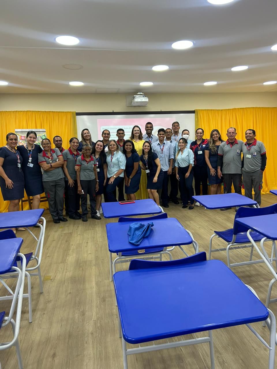 Cristina Hahn em palestra